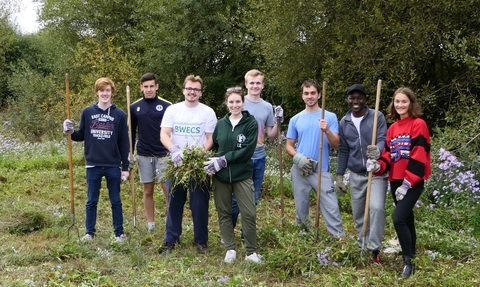 Brunel University students volunteering at Yeading Brook Meadows © Val Borrell